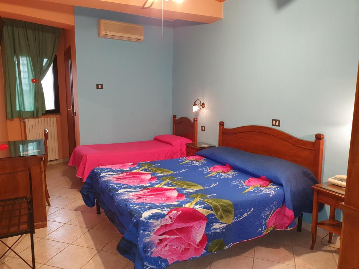 Hotel Caribe Casalnuovo Di Napoli Exteriér fotografie