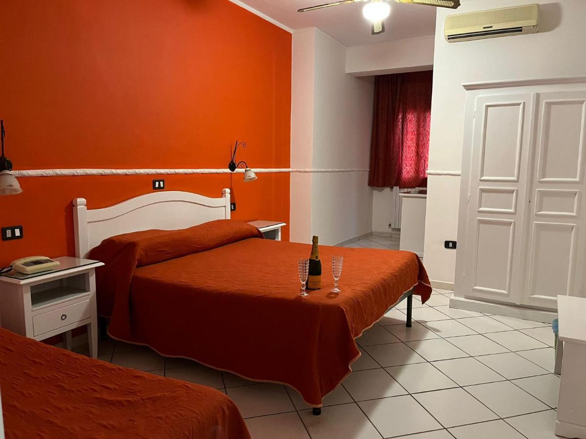 Hotel Caribe Casalnuovo Di Napoli Exteriér fotografie
